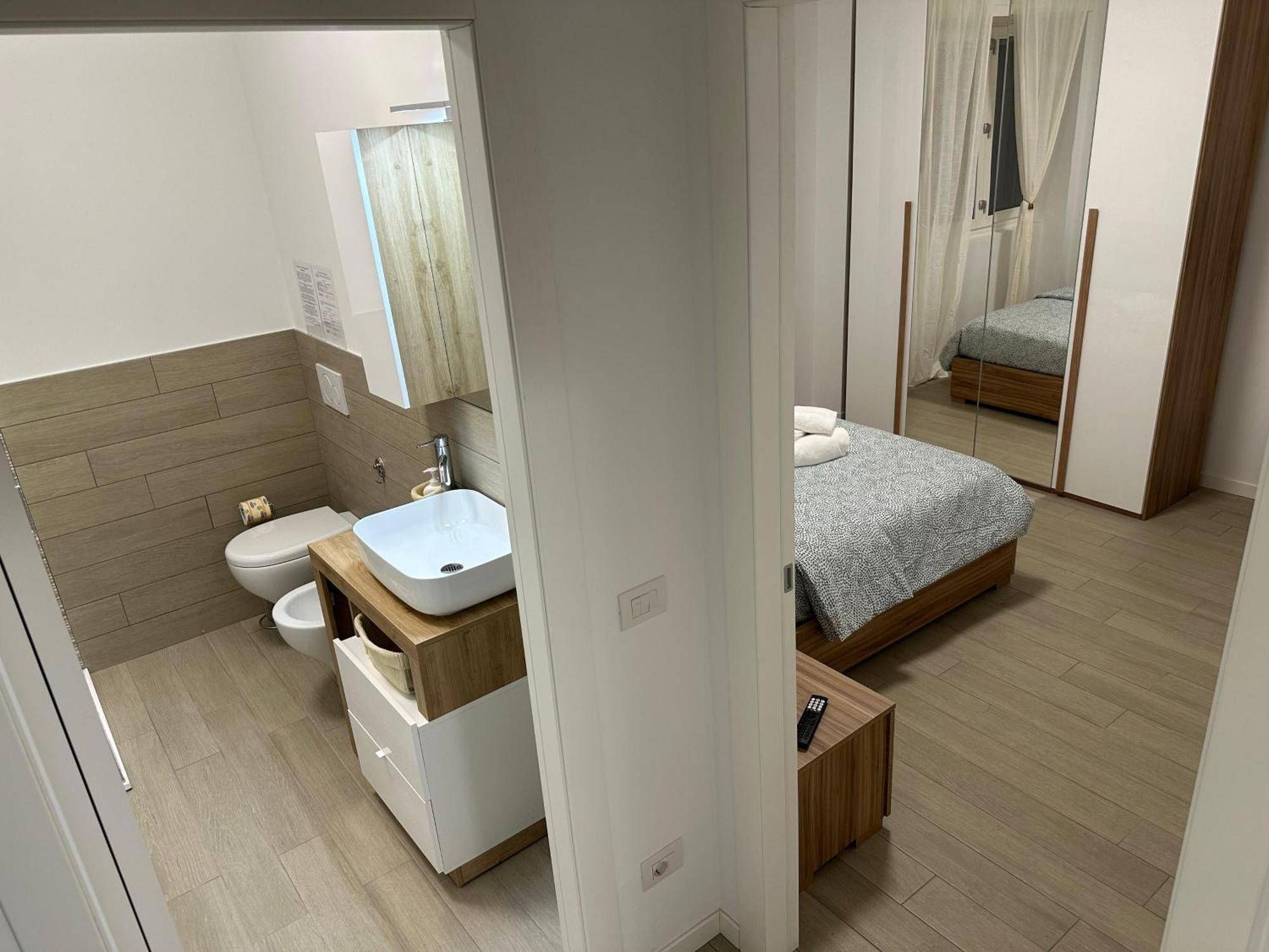 Casa Ideale Tim Appartmanti Moderni Vicina Al Centro เลคโค ภายนอก รูปภาพ