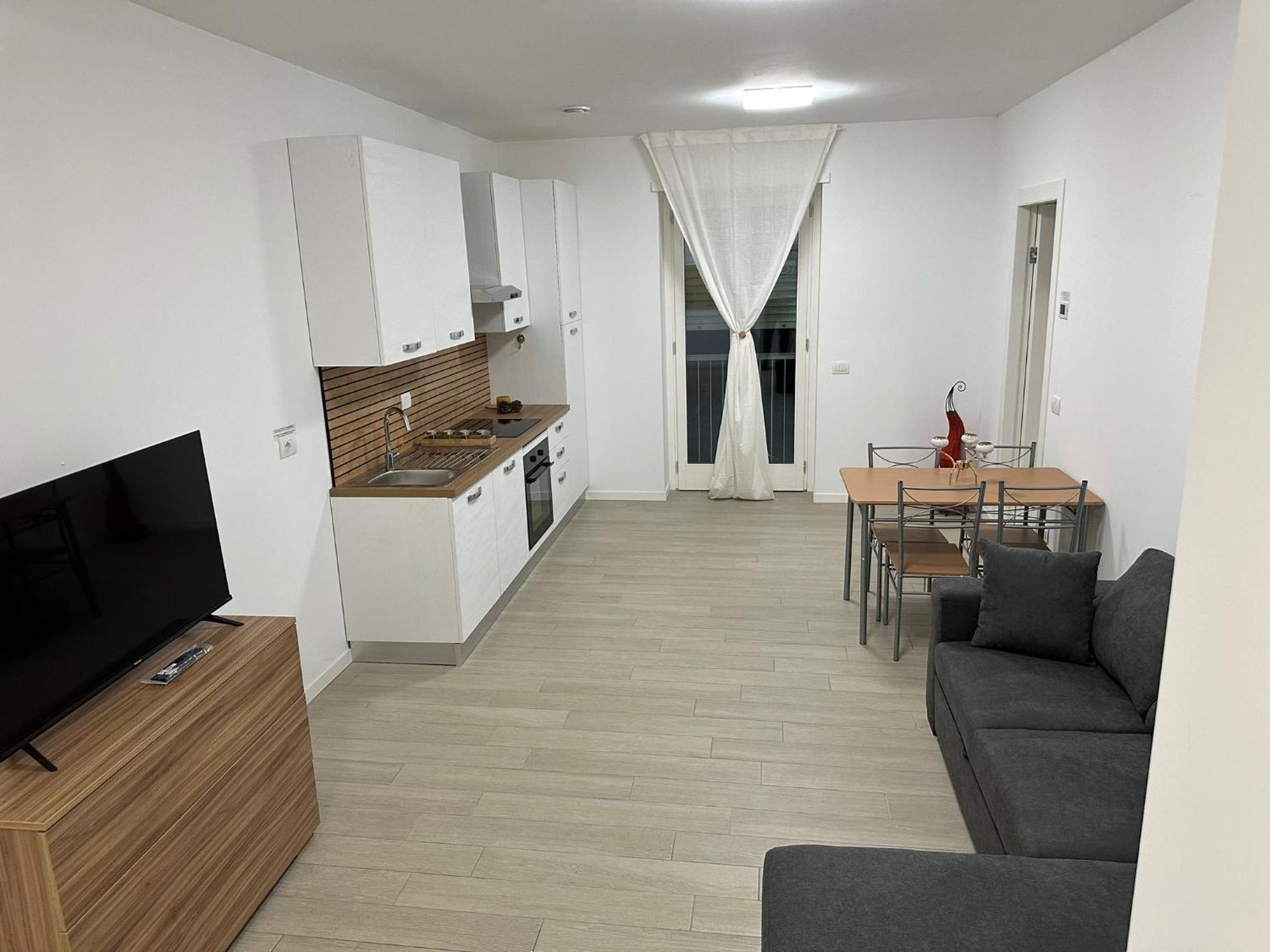 Casa Ideale Tim Appartmanti Moderni Vicina Al Centro เลคโค ภายนอก รูปภาพ