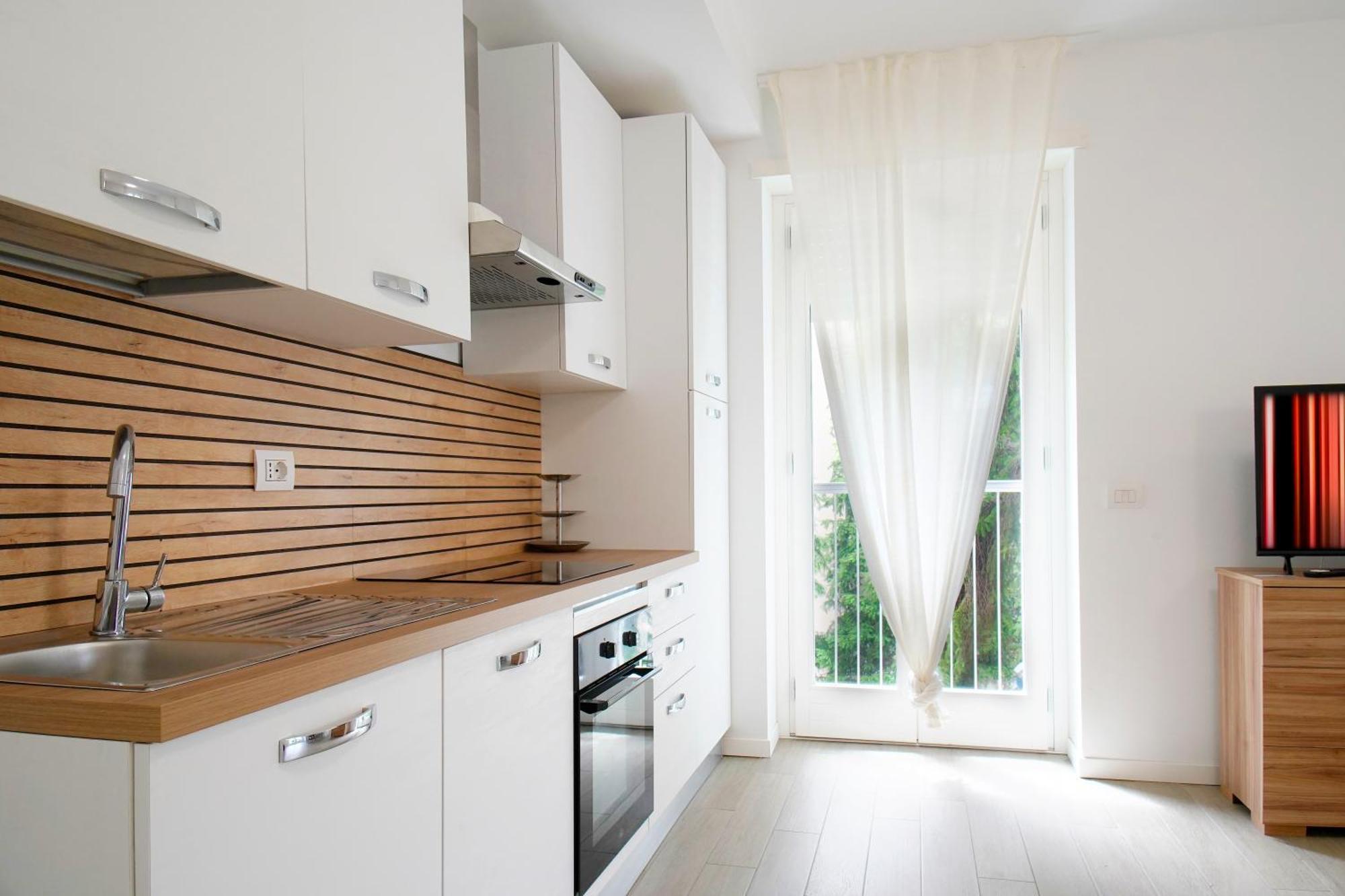 Casa Ideale Tim Appartmanti Moderni Vicina Al Centro เลคโค ภายนอก รูปภาพ