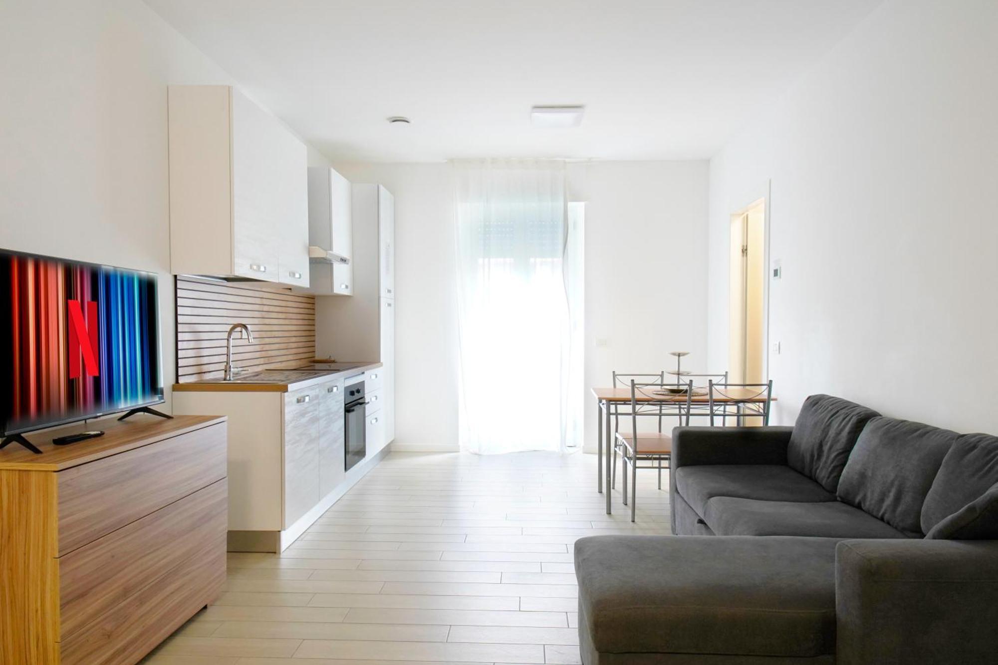 Casa Ideale Tim Appartmanti Moderni Vicina Al Centro เลคโค ภายนอก รูปภาพ