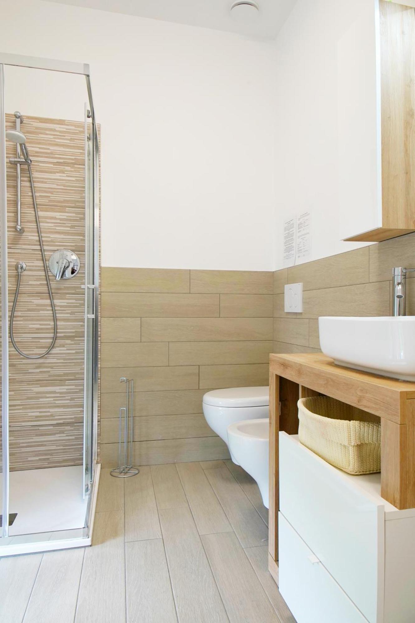 Casa Ideale Tim Appartmanti Moderni Vicina Al Centro เลคโค ภายนอก รูปภาพ