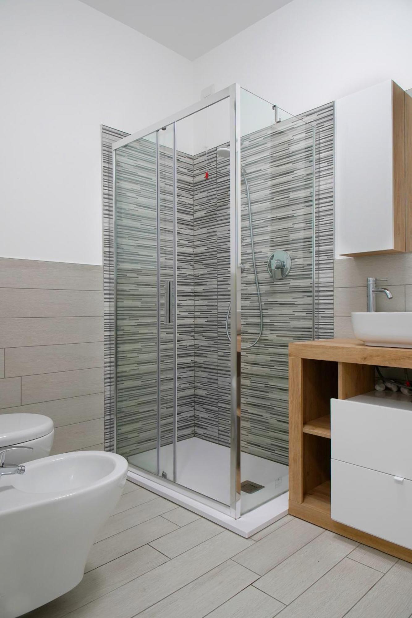 Casa Ideale Tim Appartmanti Moderni Vicina Al Centro เลคโค ภายนอก รูปภาพ