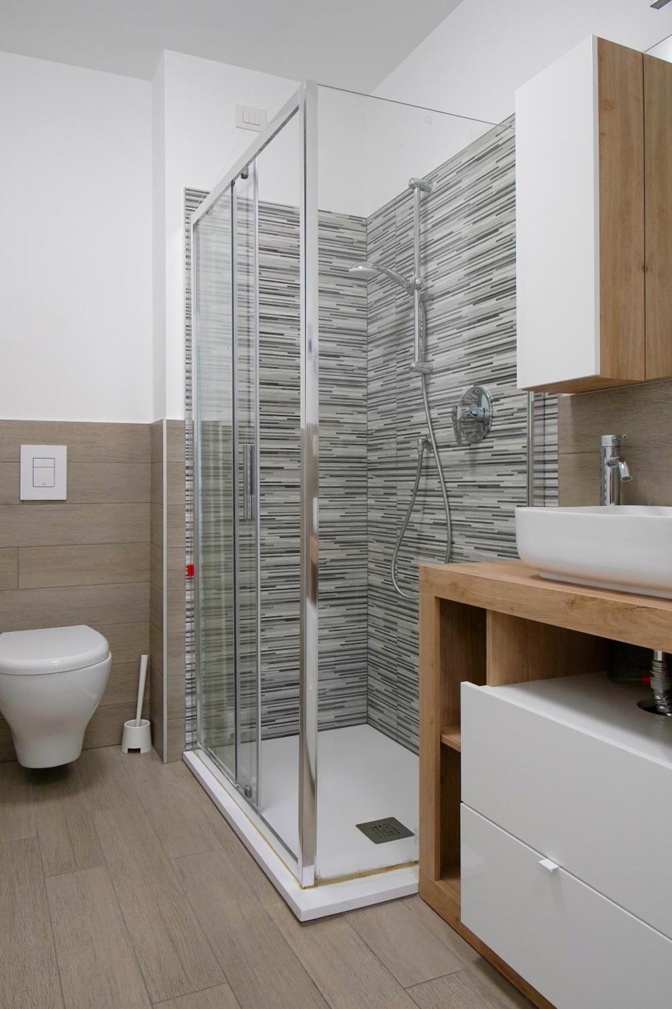 Casa Ideale Tim Appartmanti Moderni Vicina Al Centro เลคโค ภายนอก รูปภาพ